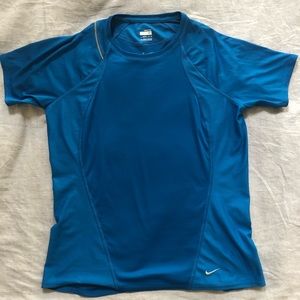 Nike FITDRY short sleeve shirt